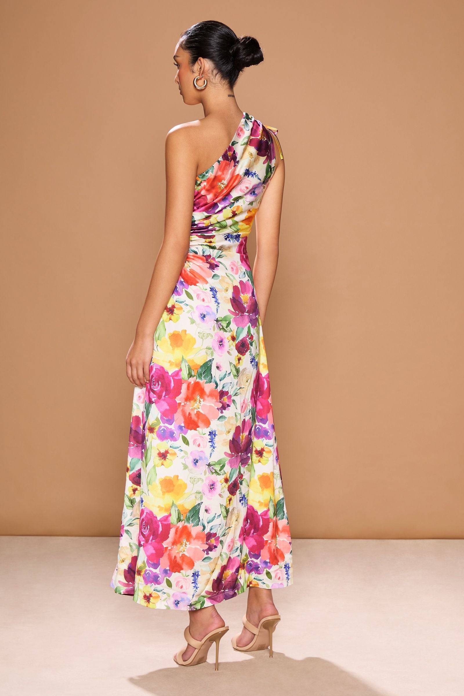 NOUR MIDI DRESS – SONYA MODA