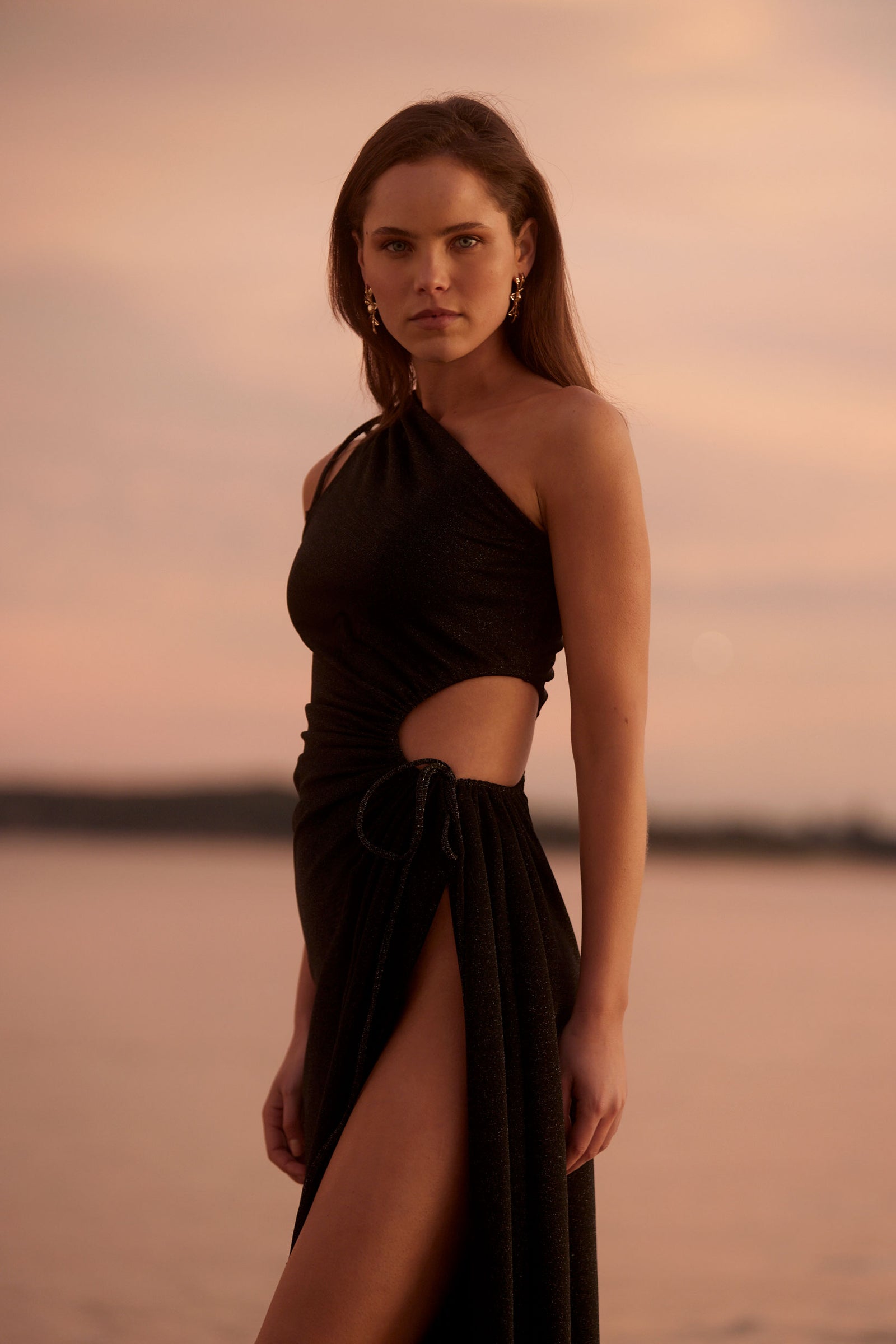 ワンピース eunoia shimmer layering dress eunoia shimmer layering dress Shiny lame Fabric Long Dress with