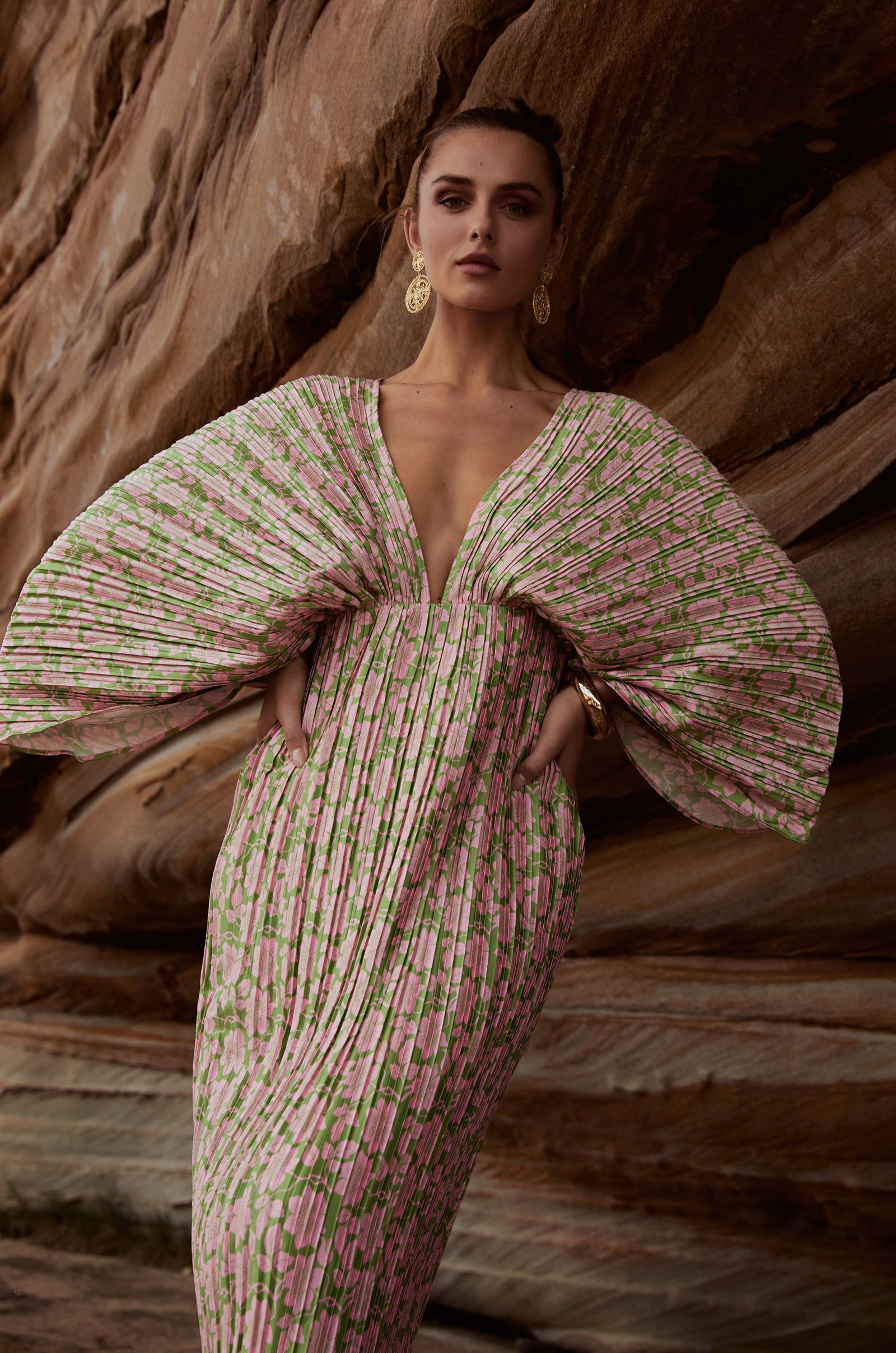 en saison gianna midi dress GIANNA PLISSÉ DRESS – SONYA MODA